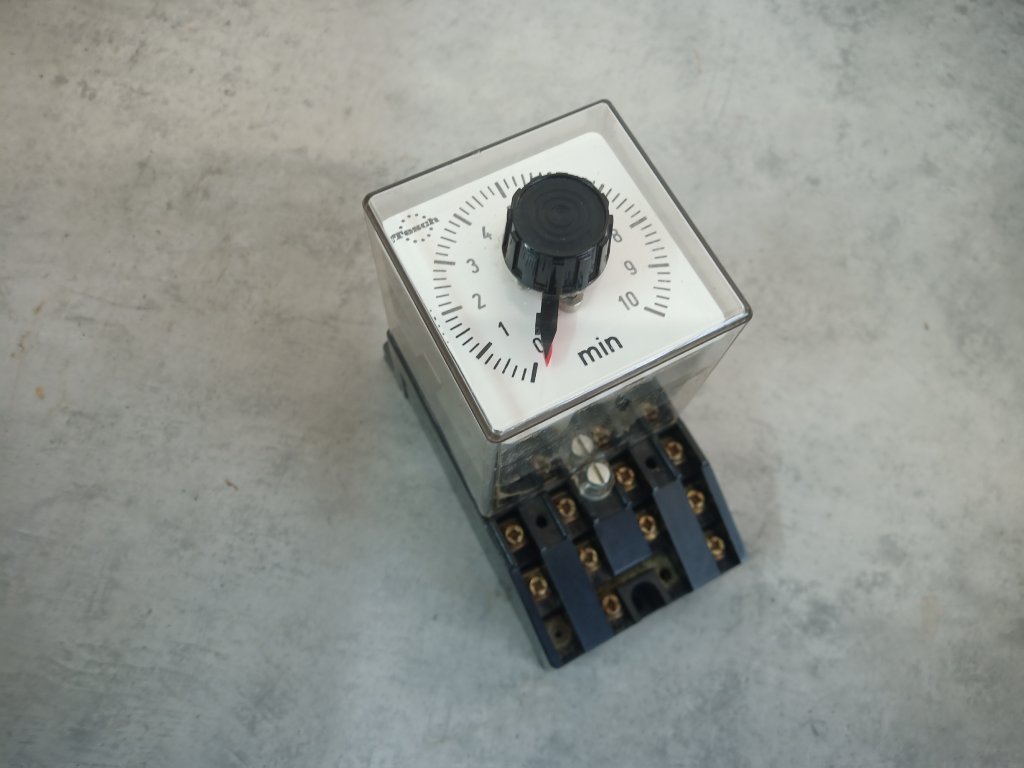 Vintage timer - Časovač Tesch VS 0-10 min 220V 50Hz 6A