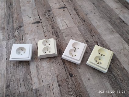 Zásuvka Classic jednonásobná dvojnásobná ABB 5512 5514 5517 podomítková 16A 250V