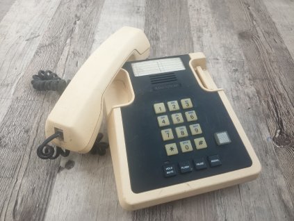 Retro pevný telefon - Interquartz ESSENTIAL KI-9871 tlačítkový