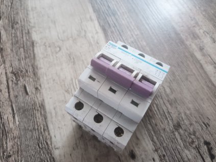 1F / 3F jednofázový třífázový jistič Häger NBN 332T 10kA