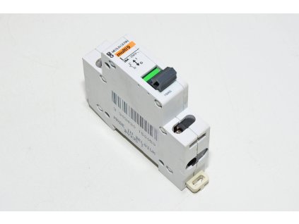 merlin gerin multi9 i 15005 20a 250v 2 position din rail mountable switch with 1x no contacts 1[1]