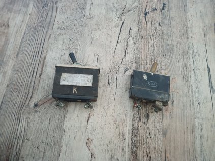 Retro letecký spínač jistič VKL A3C-10 A3R-60