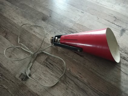 Retro stará lampa červená do kuželu