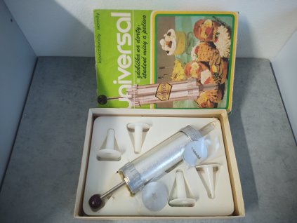 Zdobička na dorty - UNIVERSAL, vyrobeno Czechoslovakia