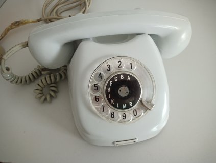 Retro pevný telefon - starý stolní vytáčení TESLA - Stropkov T65S 3FP 120 42