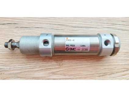 SMC - Válec kulatého tělesa C76E32-40