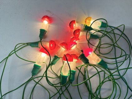 Retro staré elektrické vánoční osvětlení Zlatokov Muchomůrky 12 světýlek (hříbky)