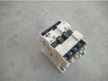 Stykač VEB EAW LX2 AC-3 cívka 220V 50Hz
