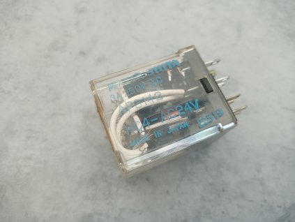Zásuvné relé / elektromagnetické průmyslové relé MTSUSHITA AP3142 HC4-AC24V 24V 3A