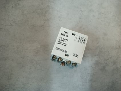 Stykač StarkStrom Gummersbach NDH 04 20A cívka 220V AC