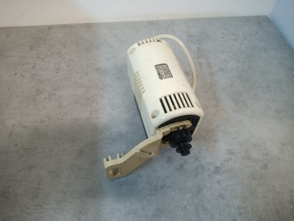 Motorek pro starší šicí stroje Veritas Komet 1205.6 100W 220V/50Hz