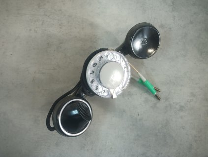 Retro zkušební telefon - s integrovaným číselníkem pro spojové techniky "BUCHTA"