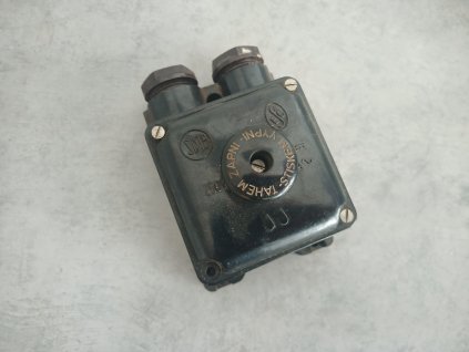 1F Bakelitové STOP tlačítko stiskací odpojovač ČKD SD15 15A AC 6A DC 250V