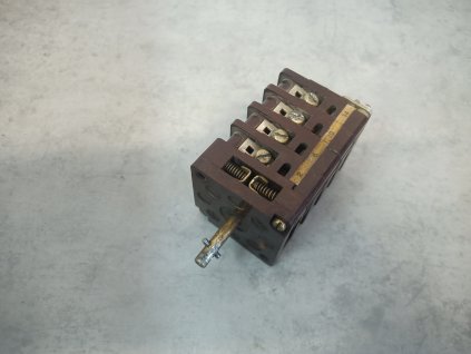 Spínač vačkový přepínač 16A 500V - 2 spínací polohy TAH3
