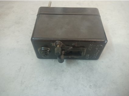 Vintage retro bakelitový jistič Škoda MEZ 280V AC 250V DC z 30. let