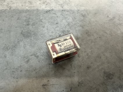 Miniaturní elektromagnetické relé RP210 – 24 V DC 2P/ 3P 8/11 pinů