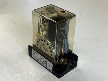 Časové relé Siemens 7PN5051-0 Z52K 220V AC 50Hz 0,5-10s