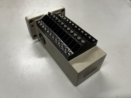 Koncový spínač Omron D4MB-1241G
