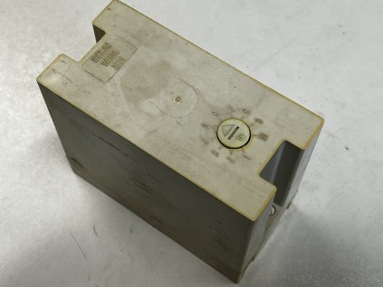 Časové relé WETRON WEIDA ZB01 – analogový časovač (DDR)