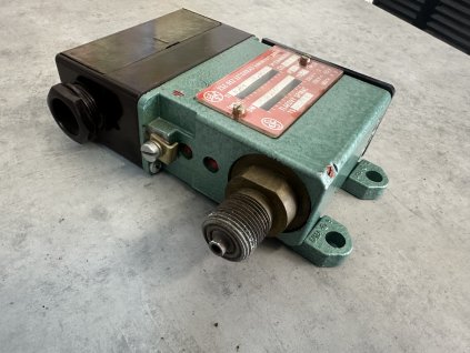 Tlakový spínač ZSE OEZ TSV-4E 0,05 MPa 0,06 MPa