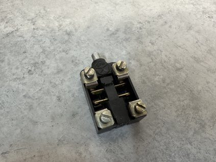 Koncový spínač VPK 2010 AJ max. 440V 10A NO/NC