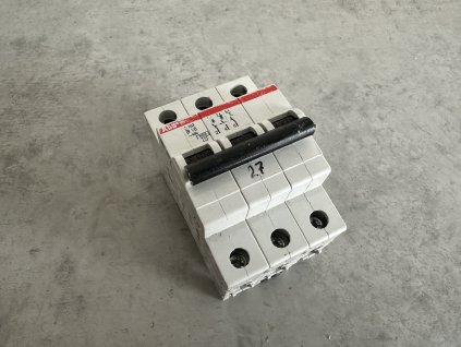 3F třífázový jistič ABB S203-B10 6kA 10/3/B