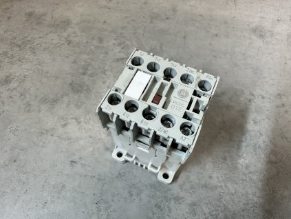 Stykač GE MC0C 01E MC0C301AT 3P +1NC 24V AC 13kW