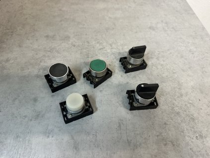 Ovládací / spínací / signalizační tlačítko Lovato včetně základny