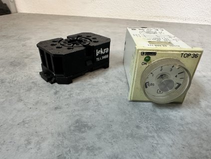 Časové relé automatizační Crouzet TOP 36 0,05-5s 24V AC/DC + patice