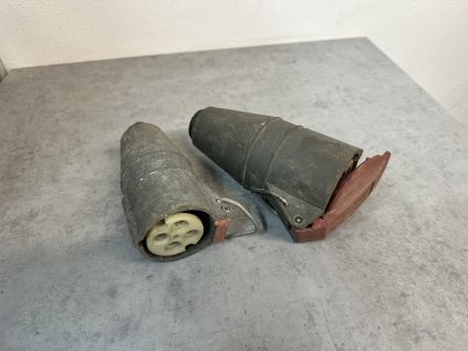 Zásuvka / spojka na kabel IAEI 4P 16 + 32A / 220/400V 4kolík samice