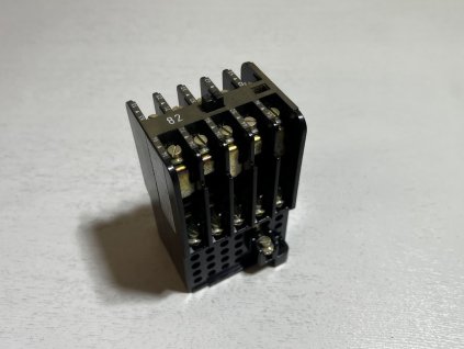 Stykač Siemens 3TA66 08-0A, 110 V AC, 8NO + 2NC