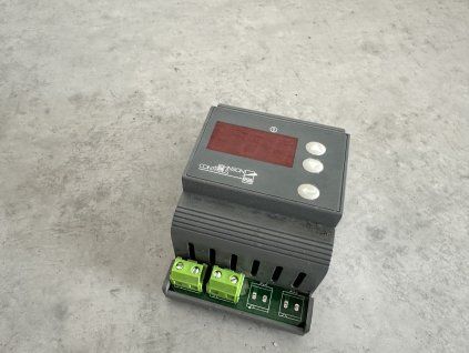 Digitální jednostupňový elektronický regulátor teploty (termostat) Johnson Controls