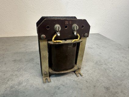 Trafo / transformátor s pojistkou 0,4A 220V - 24V