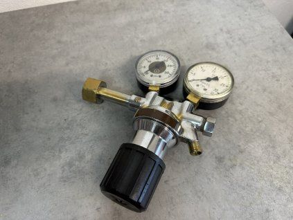 Redukční ventil Argon / CO2 GCE / chotěbořské strojírny AR / CO2