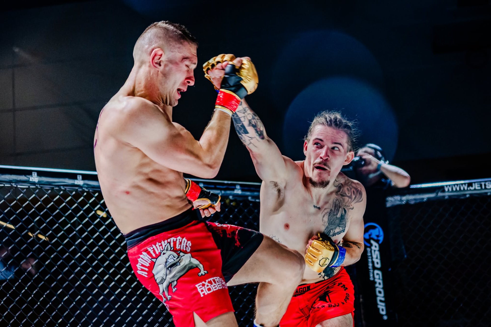 Tak už mi nejspíš chybí jen bare-knuckle