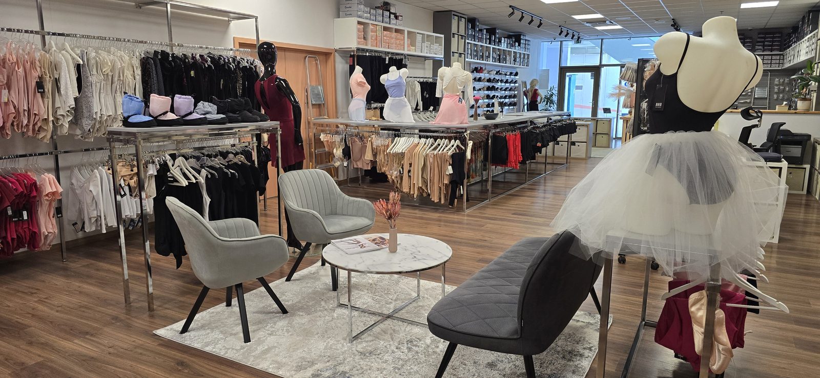 Oddychová zóna a baletný kútik v predajni DanceWear