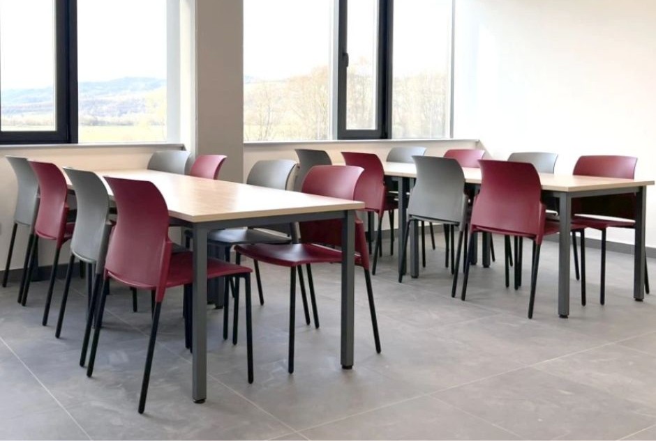 Keď sa priestor mení, stoličky sa prispôsobia