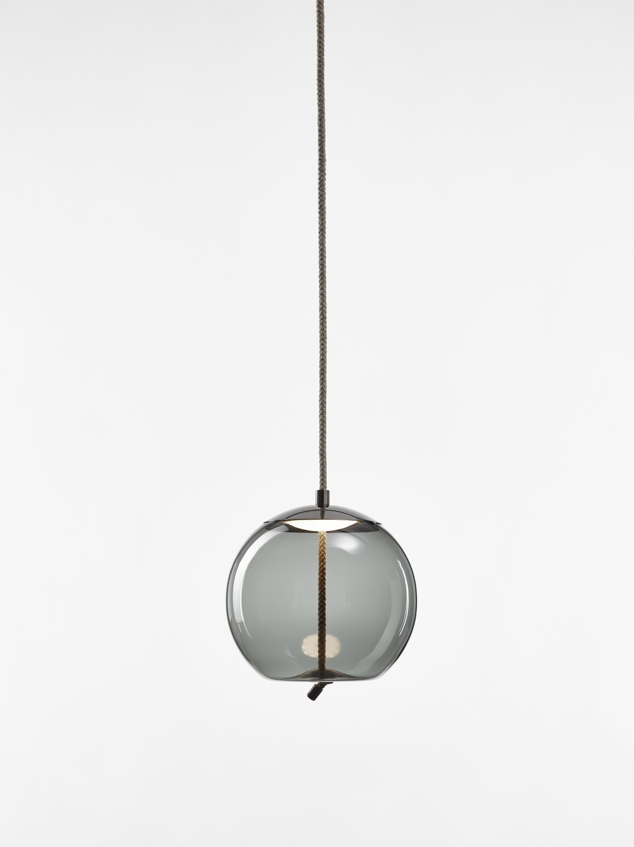 Levně Brokis Designové LED závěsné svítidlo Knot Sfera Small, PC1035 Barva skla: Hnědá kouřová - transparentní sklo, Povrchová úprava baldachýnu: Broušená rose gold lak, Povrch reflektoru: Broušená rose gold lak