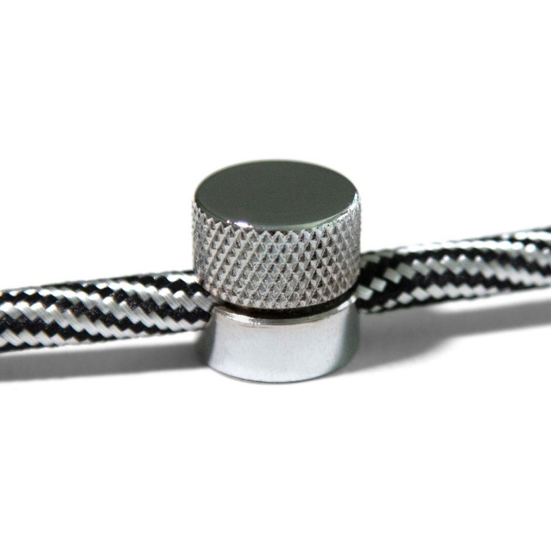 creative cables Sarè - kovová nástěnná kabelová svorka pro textilní kabely Barva komponentu: Chrom