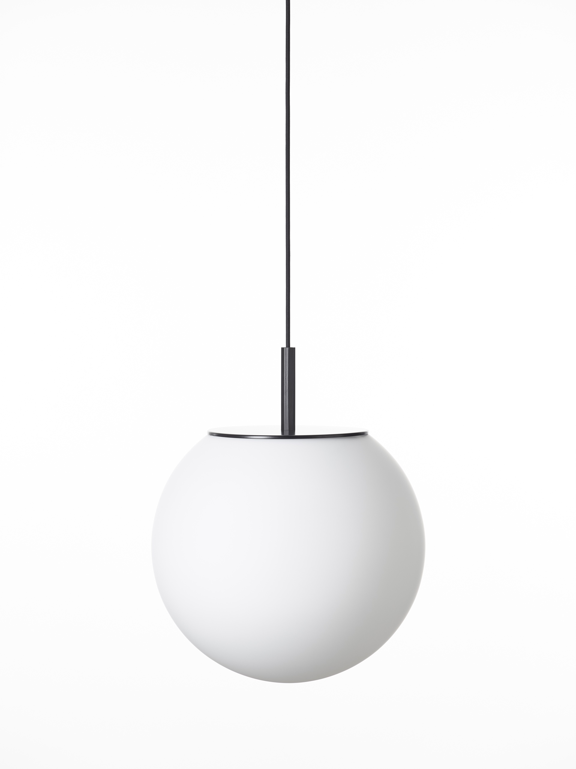 Levně Brokis Designové závěsné svítidlo Sfera PC1170, Ø30cm Povrch Montury: broušený hliník lakovaný (CCS2841), Barva el. vedení: textilní kabel - bílý (CECL521), Baldachýn: broušený hliník lakovaný (CCSC2843)