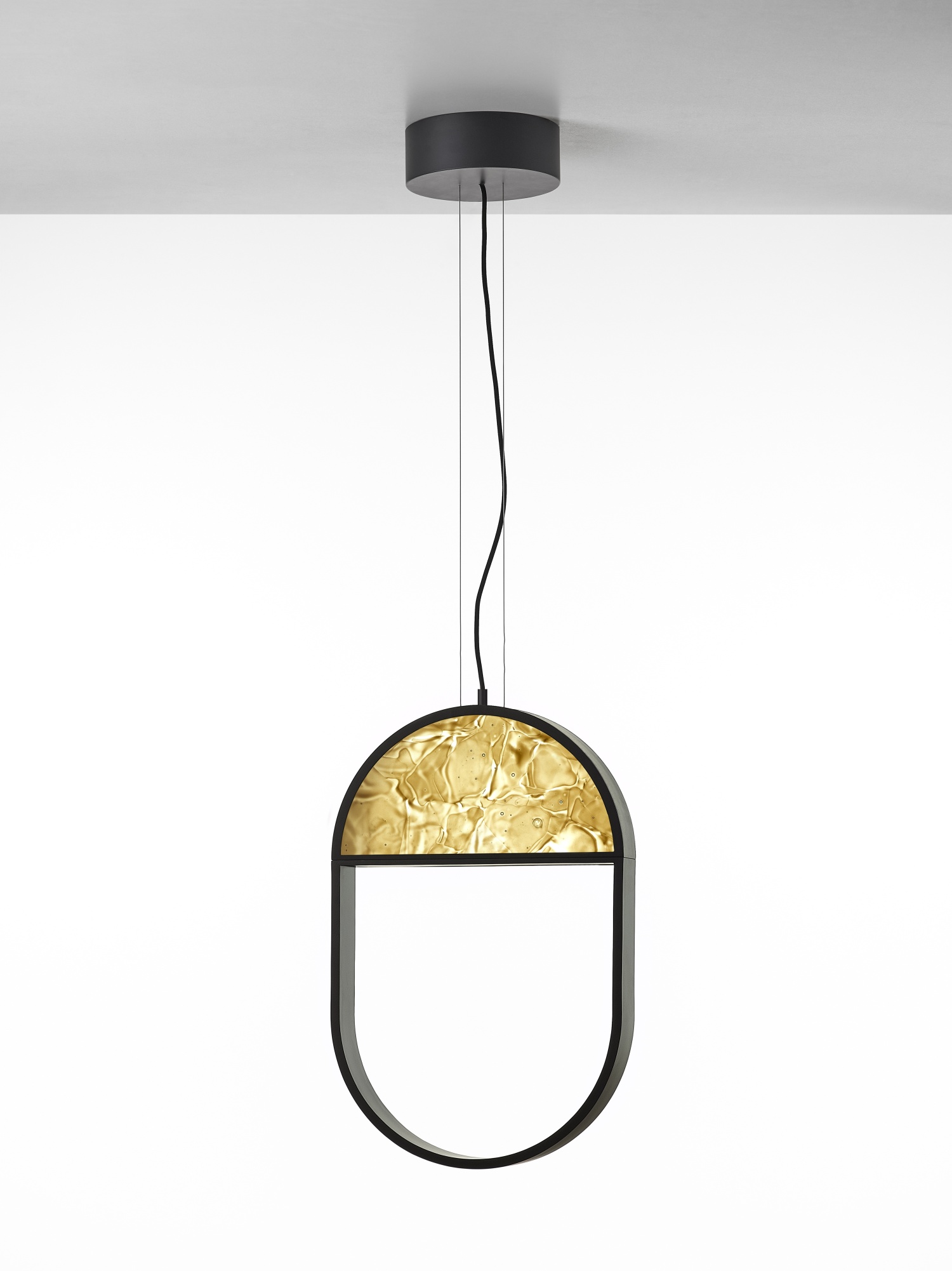 Levně Brokis Designové závěsné svítidlo Geometric Oval 1/3 Top PC1147 Povrchová úprava skla: lesklý povrch (lícová strana) (CGSU2736), Barva horní části skla: amber - triplex opál BROKISGLASS (CGC2730)