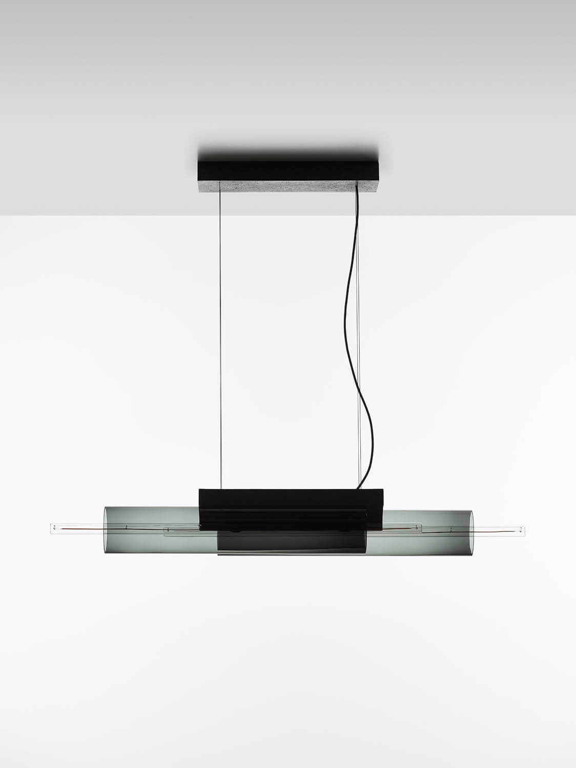 Levně Brokis Designové závěsné svítidlo Overlay L double, PC1408 Barva skla: amber - transparentní sklo (CGC515), Povrchová úprava baldachýnu: vysokohodnotný beton se střepy - antracit (CCSC2884), Povrchová úprava základny: vysokohodnotný beton se střepy - antr