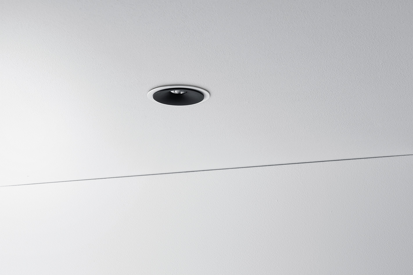Levně ZAHO Zapuštěné LED svítidlo SPEAKER RD60, 6W, ø 70 mm, IP44, 36° Barva: Bílá, Teplota světla: 2700K - teplá bílá, Stmívání, řízení: DALI