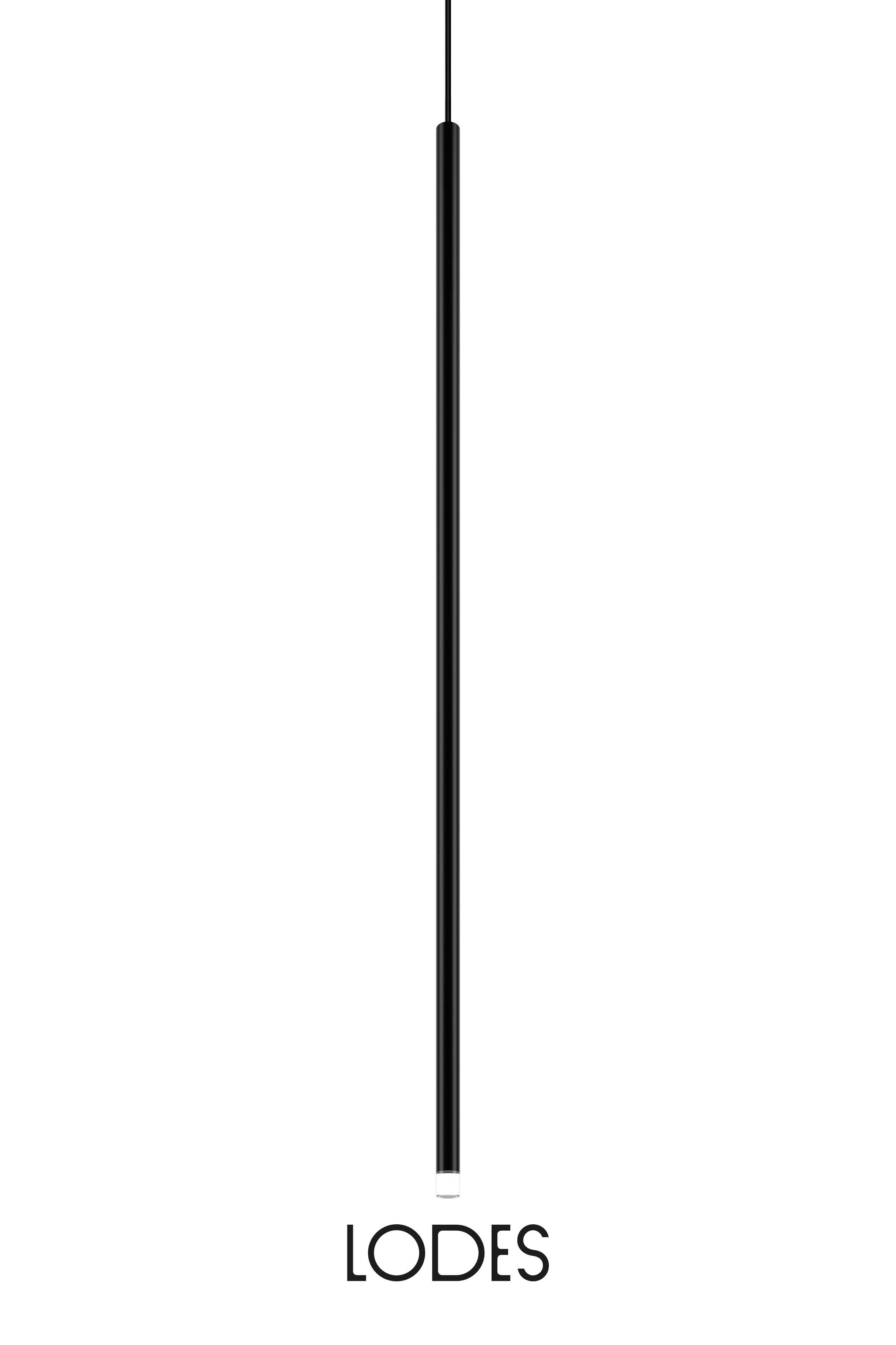 Levně Lodes LED závěsné svítidlo A-Tube Nano L, v.90cm, 1x3W Barva: Matná černá, Teplota světla: 2700K - teplá bílá, Barva kabelu: černá
