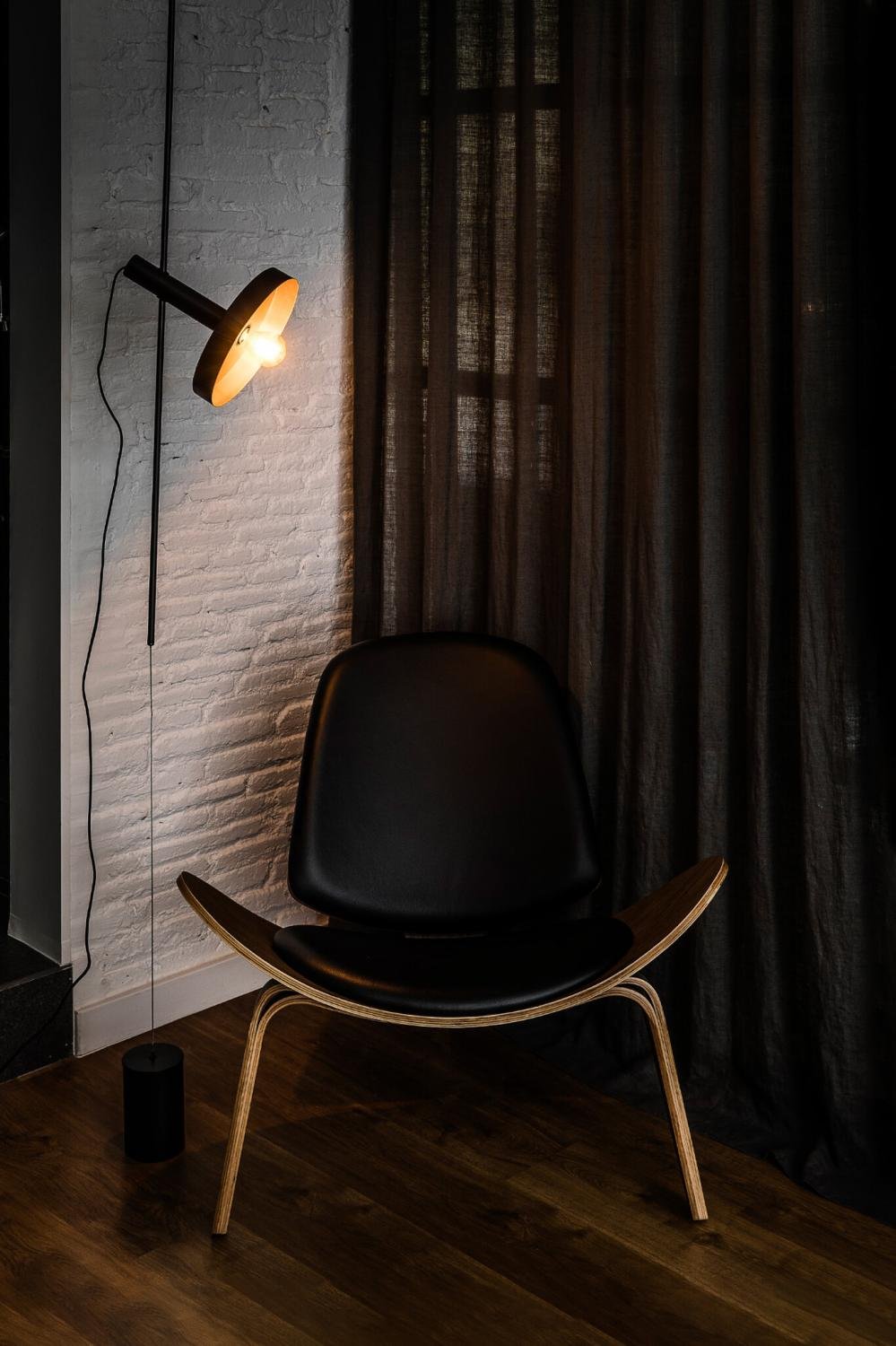 Levně WHIZZ závěsné svítidlo/stojací lampa, černá/zlatá - FARO