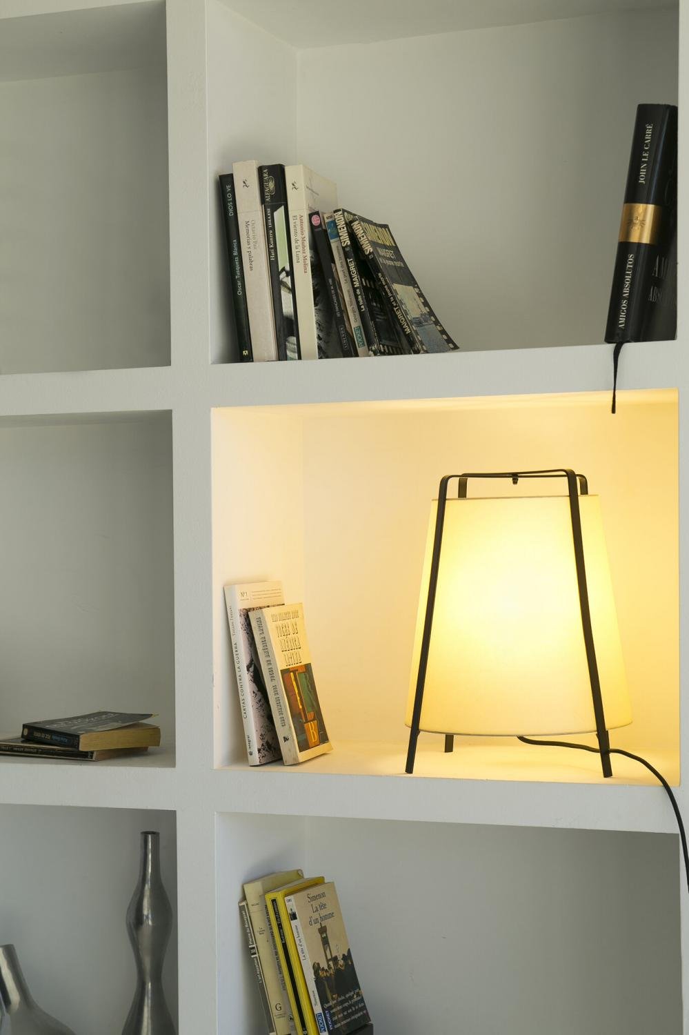 AKANE 350 béžová stolní lampa - FARO