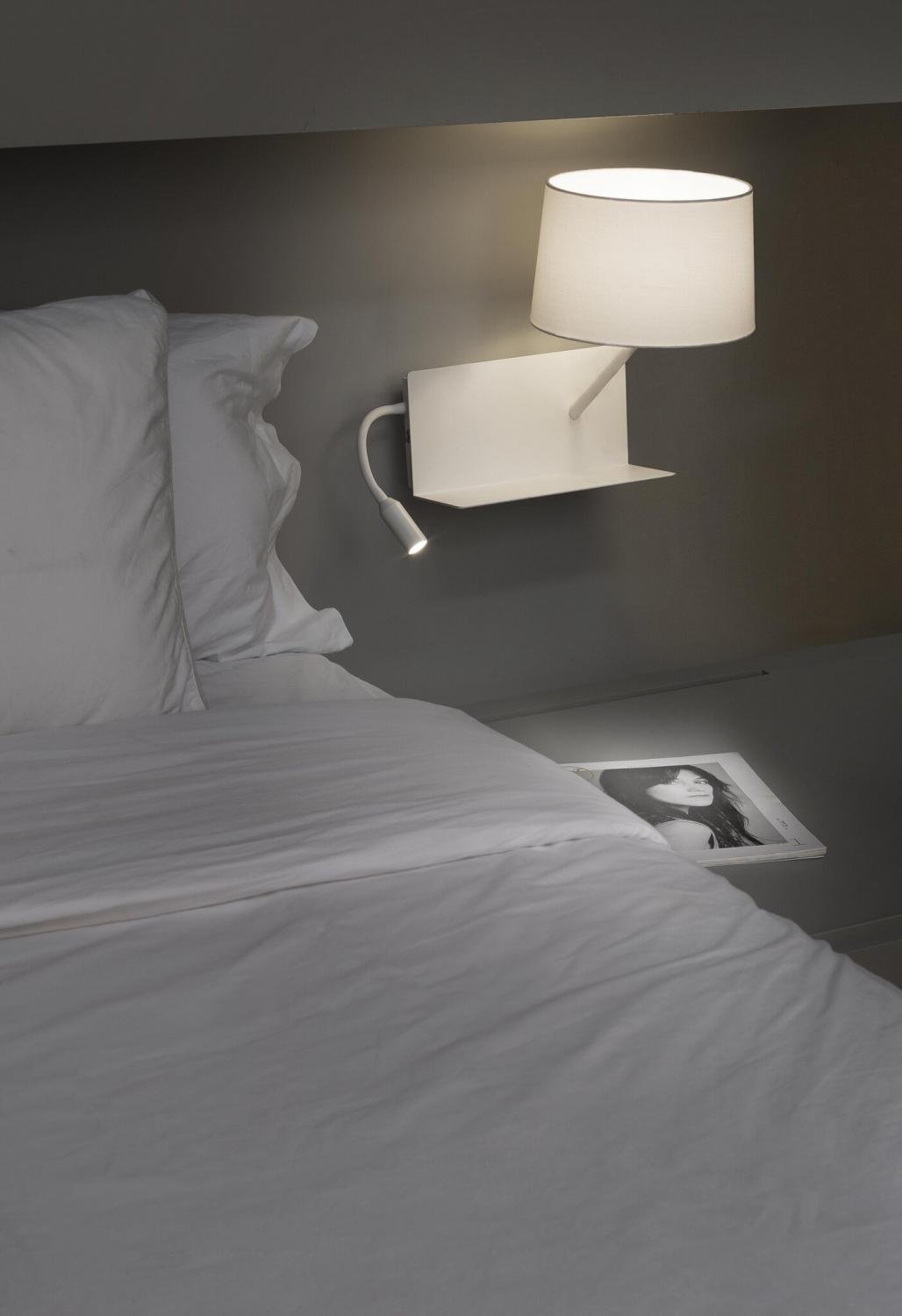 Levně HANDY nástěnná lampa, bílá, se čtecí LED lampičkou - FARO