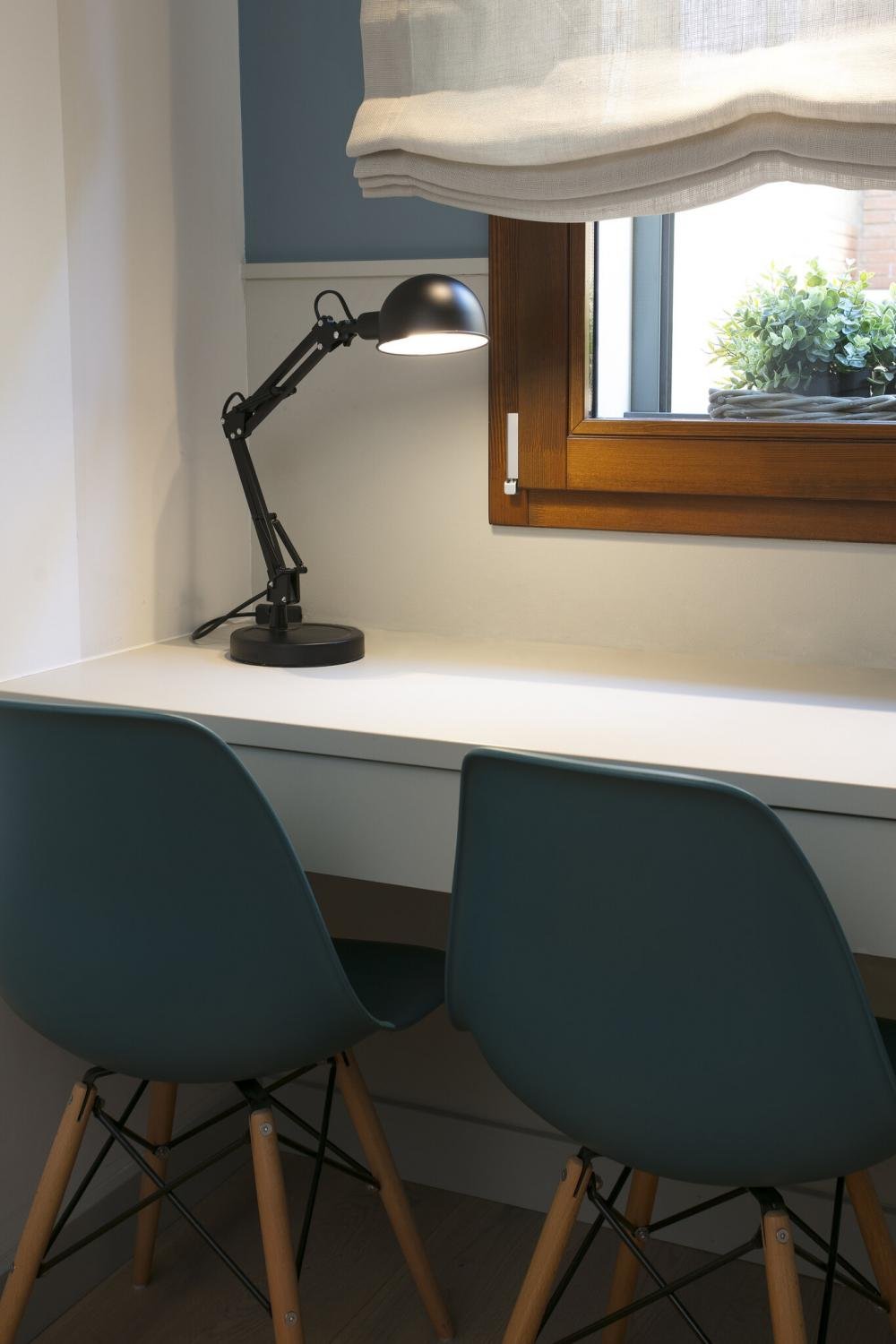 BAOBAB černá kancelářská stolní lampa - FARO