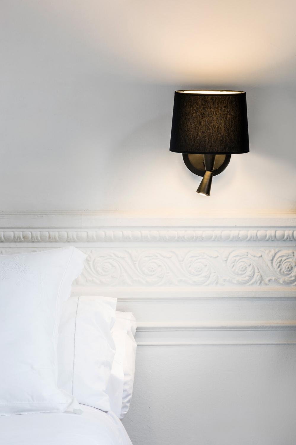 CONGA nástěnná lampa, černá, se čtecí lampičkou - FARO