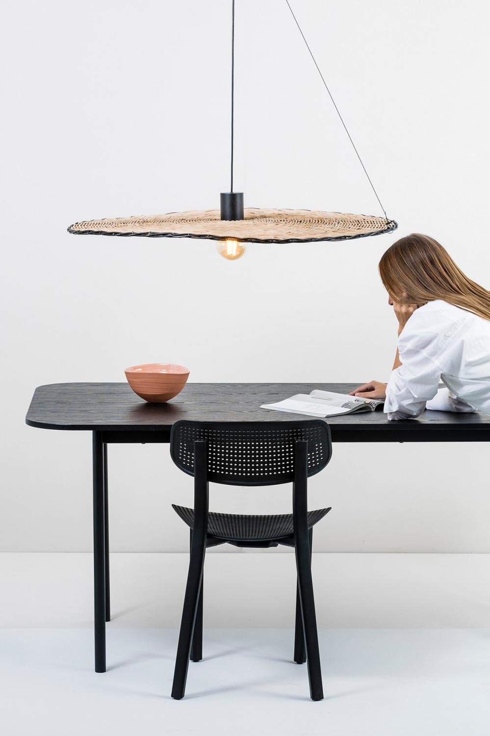 COSTAS 1000 závěsné svítidlo, černá/ratan - FARO